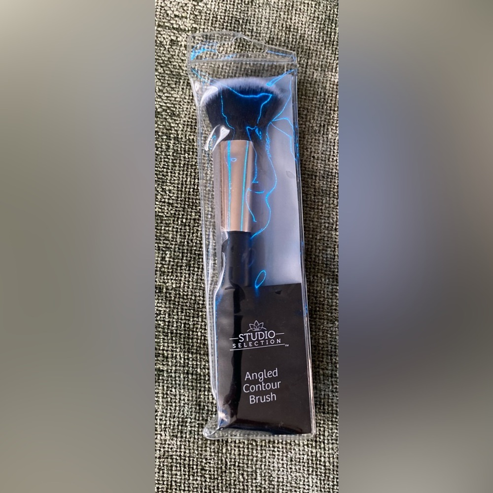 NWT Makeup brush studio selection